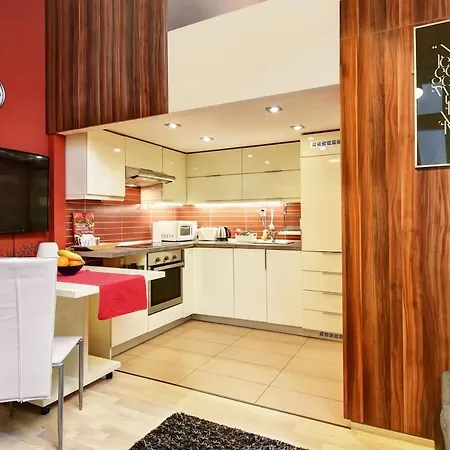 Cool Colors Flat Located In The Heart Of Buda