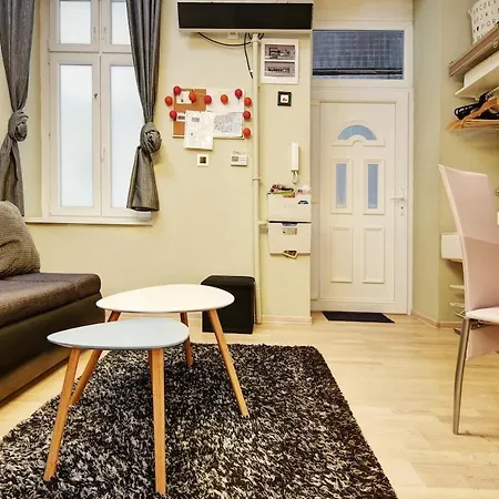 公寓 Cool Colors Flat Located In The Heart Of Buda