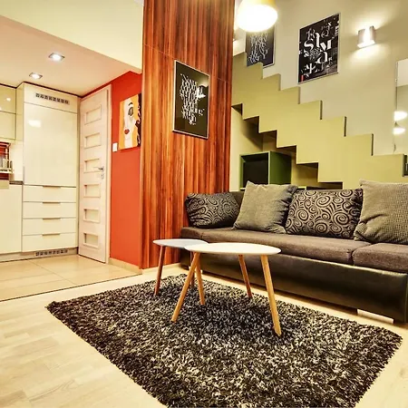 Cool Colors Flat Located In The Heart Of Buda 布达佩斯
